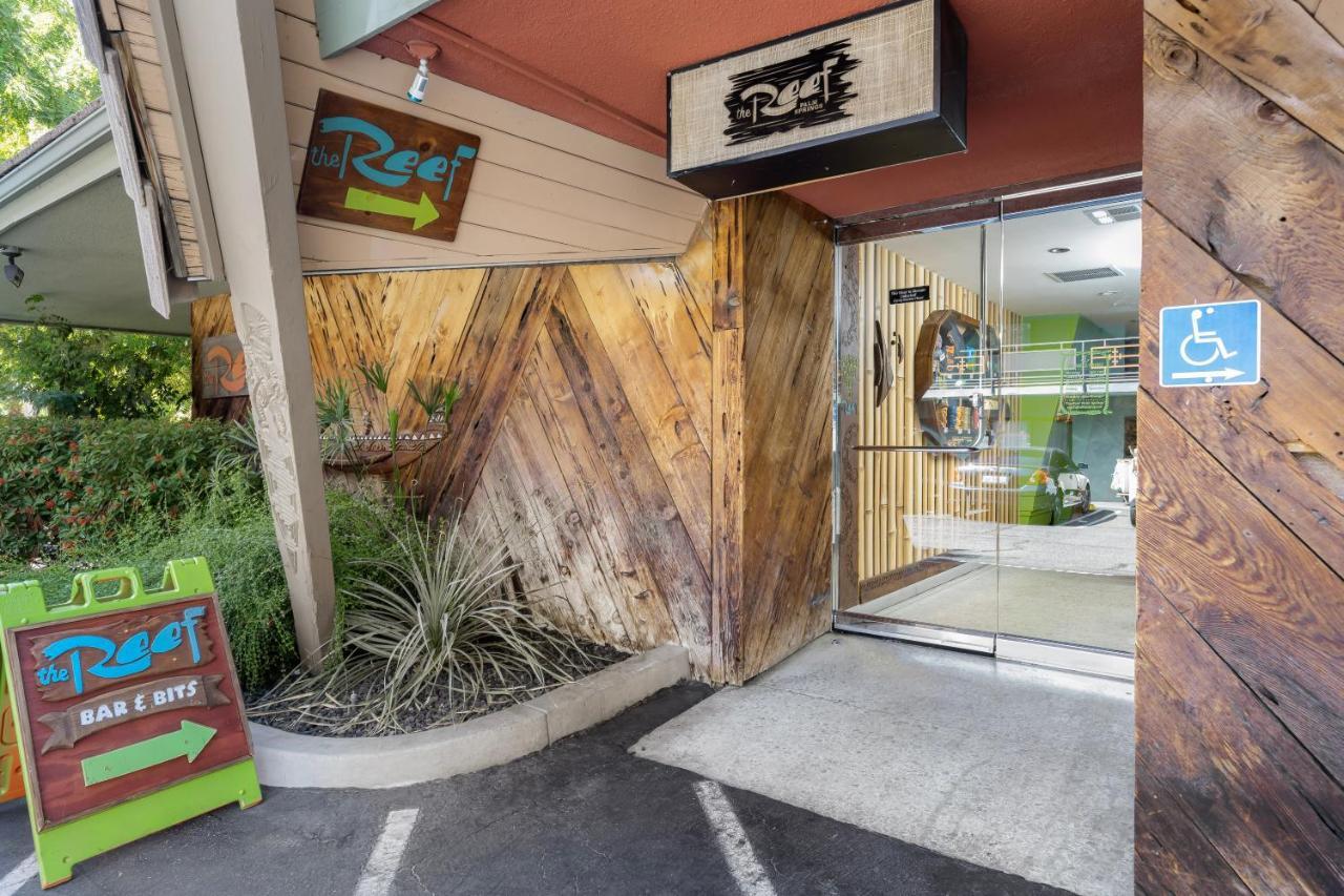 卡琳特热带酒店 棕榈泉 外观 照片